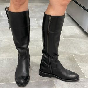 FRYE Jayden Button Tall- A modern classic, this riding boot. Black, size 7.